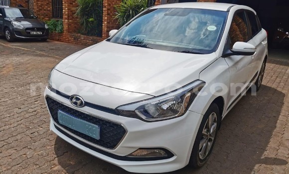 Nunua Ilio tumika Hyundai i20 Nyeupe Gari ndani ya Manhiça nchini Maputo Nunua Ilio tumika Hyundai i20 Nyeupe Gari ndani ya Manhiça nchini Maputo