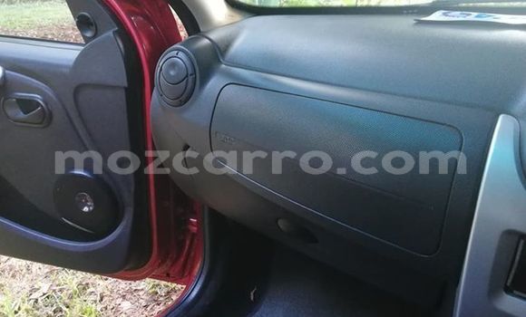 Nunua Ilio tumika Renault Sandero Nyekundu Gari ndani ya Maputo nchini Maputo Nunua Ilio tumika Renault Sandero Nyekundu Gari ndani ya Maputo nchini Maputo