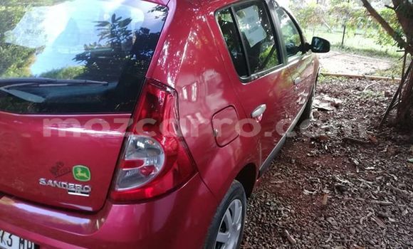 Nunua Ilio tumika Renault Sandero Nyekundu Gari ndani ya Maputo nchini Maputo Nunua Ilio tumika Renault Sandero Nyekundu Gari ndani ya Maputo nchini Maputo