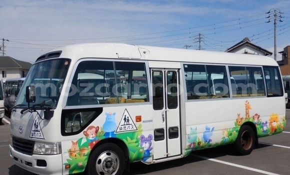 Nunua Ilio tumika Toyota Coaster Nyeupe Gari ndani ya Maputo nchini Maputo Nunua Ilio tumika Toyota Coaster Nyeupe Gari ndani ya Maputo nchini Maputo