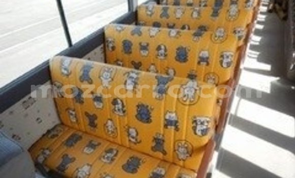 Nunua Ilio tumika Toyota Coaster Nyeupe Gari ndani ya Maputo nchini Maputo Nunua Ilio tumika Toyota Coaster Nyeupe Gari ndani ya Maputo nchini Maputo