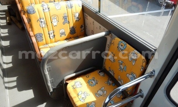 Nunua Ilio tumika Toyota Coaster Nyeupe Gari ndani ya Maputo nchini Maputo Nunua Ilio tumika Toyota Coaster Nyeupe Gari ndani ya Maputo nchini Maputo