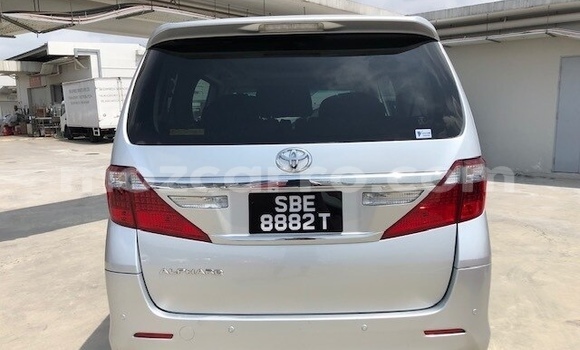 Nunua Ilio tumika Toyota Alphard Fedha Gari ndani ya Maputo nchini Maputo Nunua Ilio tumika Toyota Alphard Fedha Gari ndani ya Maputo nchini Maputo