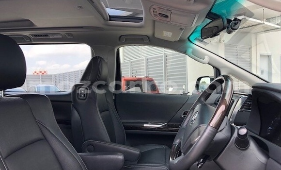 Nunua Ilio tumika Toyota Alphard Fedha Gari ndani ya Maputo nchini Maputo Nunua Ilio tumika Toyota Alphard Fedha Gari ndani ya Maputo nchini Maputo