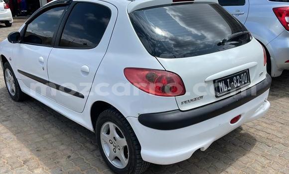 Nunua Ilio tumika Peugeot 206 Nyeupe Gari ndani ya Maputo nchini Maputo Nunua Ilio tumika Peugeot 206 Nyeupe Gari ndani ya Maputo nchini Maputo