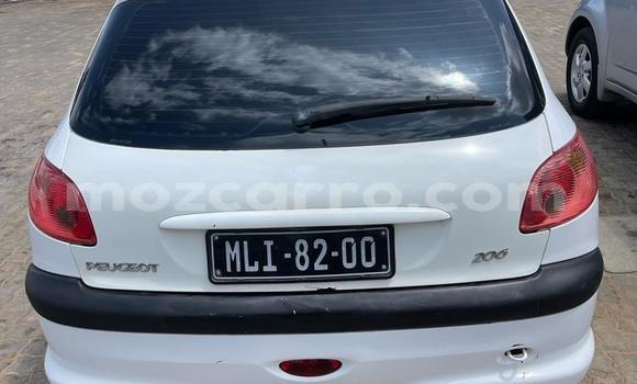 Nunua Ilio tumika Peugeot 206 Nyeupe Gari ndani ya Maputo nchini Maputo Nunua Ilio tumika Peugeot 206 Nyeupe Gari ndani ya Maputo nchini Maputo