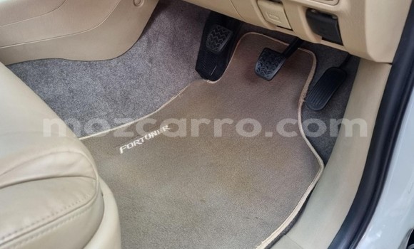 Nunua Ilio tumika Toyota Fortuner Nyekundu Gari ndani ya Maputo nchini Maputo Nunua Ilio tumika Toyota Fortuner Nyekundu Gari ndani ya Maputo nchini Maputo