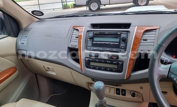 Nunua Ilio tumika Toyota Fortuner Nyekundu Gari ndani ya Maputo nchini Maputo Nunua Ilio tumika Toyota Fortuner Nyekundu Gari ndani ya Maputo nchini Maputo