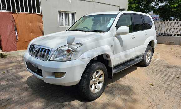 Tenga Tsaru Toyota Prado Chena Mota in Maputo in Maputo