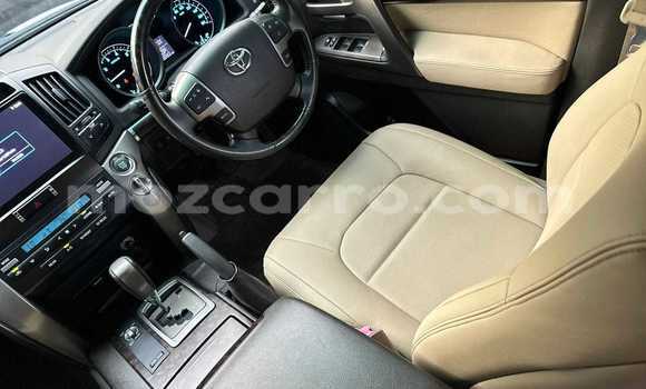 Comprar Novo Toyota Land Cruiser Branco Carro em Maputo em Maputo Comprar Novo Toyota Land Cruiser Branco Carro em Maputo em Maputo
