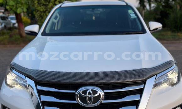 Comprar Novo Toyota Fortuner Branco Carro em Maputo em Maputo Comprar Novo Toyota Fortuner Branco Carro em Maputo em Maputo