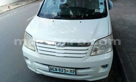 Comprar Usado Toyota Noah Branco Carro em Maputo em Maputo Comprar Usado Toyota Noah Branco Carro em Maputo em Maputo