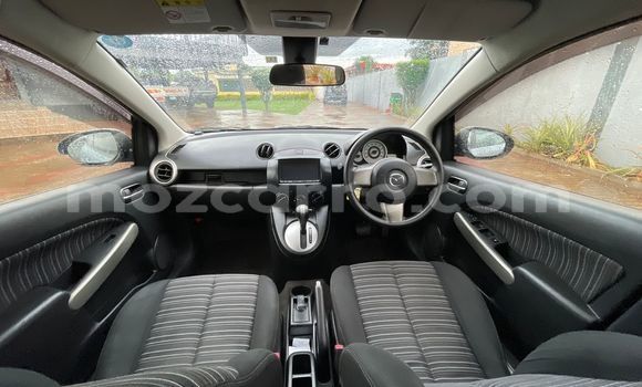 Nunua Ilio tumika Mazda Demio Bluu Gari ndani ya Maputo nchini Maputo Nunua Ilio tumika Mazda Demio Bluu Gari ndani ya Maputo nchini Maputo