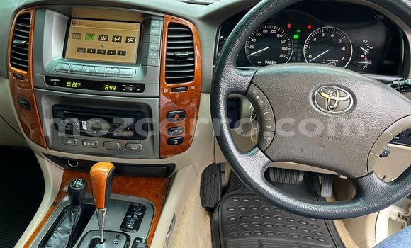 Buy Used Toyota Land Cruiser White Car in Maputo in Maputo Buy Used Toyota Land Cruiser White Car in Maputo in Maputo