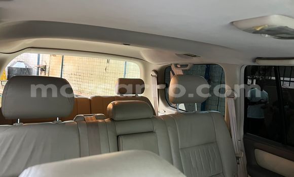 Buy Used Toyota Land Cruiser White Car in Maputo in Maputo Buy Used Toyota Land Cruiser White Car in Maputo in Maputo