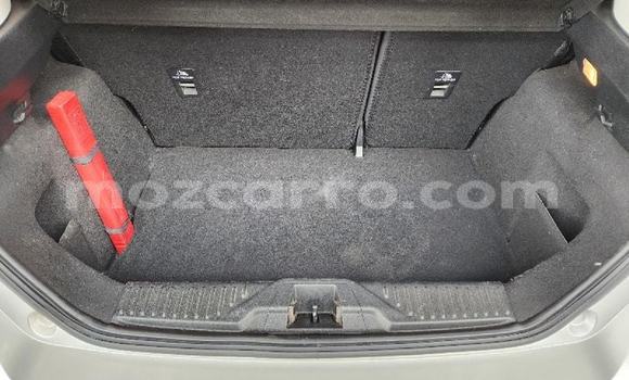 Tenga Tsaru Ford Fiesta Sirivha Mota in Manica in Manica Tenga Tsaru Ford Fiesta Sirivha Mota in Manica in Manica