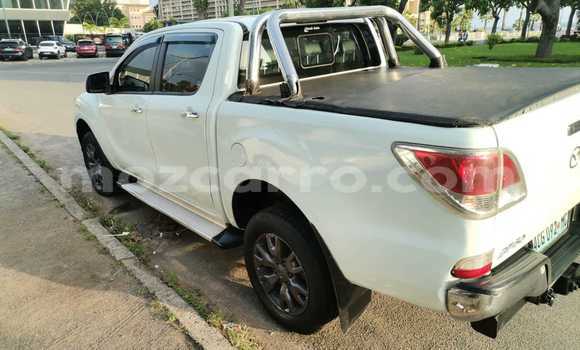 Tenga Tsaru Mazda BT-50 Chena Mota in Maputo in Maputo Tenga Tsaru Mazda BT-50 Chena Mota in Maputo in Maputo