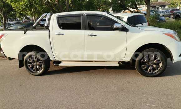 Tenga Tsaru Mazda BT-50 Chena Mota in Maputo in Maputo Tenga Tsaru Mazda BT-50 Chena Mota in Maputo in Maputo