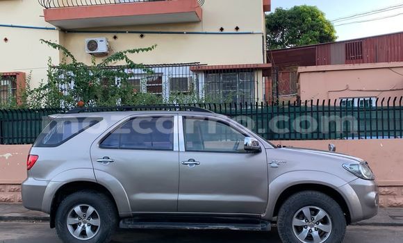 Comprar Usado Toyota Fortuner De outros Carro em Maputo em Maputo Comprar Usado Toyota Fortuner De outros Carro em Maputo em Maputo