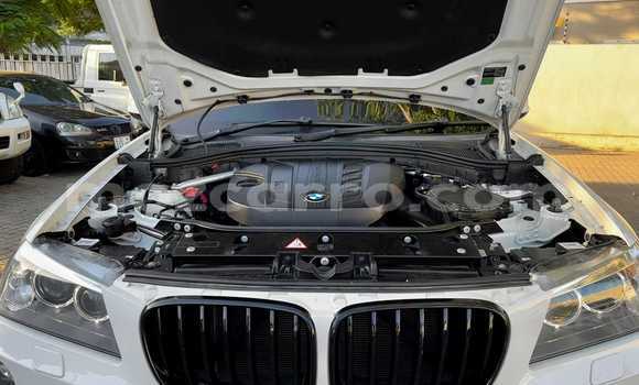 Nunua Mpya BMW X3 Nyeupe Gari ndani ya Maputo nchini Maputo Nunua Mpya BMW X3 Nyeupe Gari ndani ya Maputo nchini Maputo