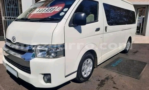 Comprar Usado Toyota Hiace Branco Carro em Maputo em Maputo Comprar Usado Toyota Hiace Branco Carro em Maputo em Maputo