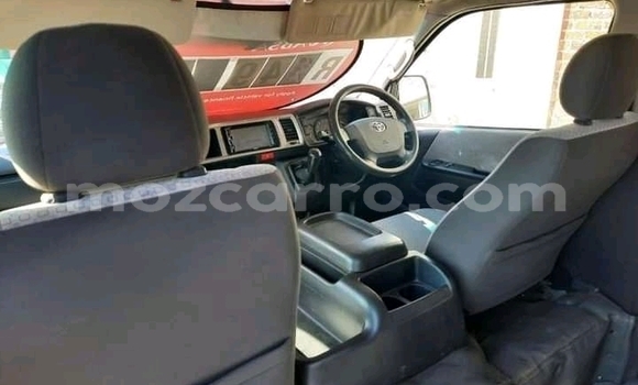 Comprar Usado Toyota Hiace Branco Carro em Maputo em Maputo Comprar Usado Toyota Hiace Branco Carro em Maputo em Maputo