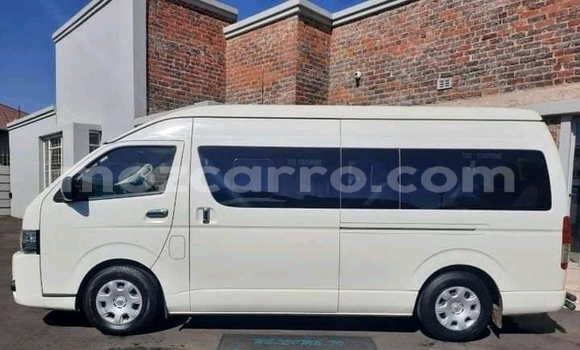 Comprar Usado Toyota Hiace Branco Carro em Maputo em Maputo Comprar Usado Toyota Hiace Branco Carro em Maputo em Maputo