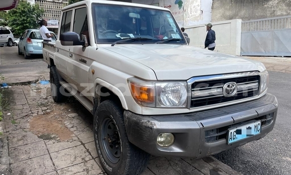 Comprar Usado Toyota Land Cruiser Branco Carro em Maputo em Maputo Comprar Usado Toyota Land Cruiser Branco Carro em Maputo em Maputo
