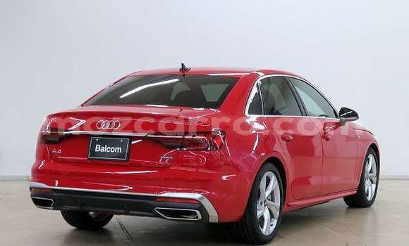 Nunua Ilio tumika Audi A4 Nyekundu Gari ndani ya Maputo nchini Maputo Nunua Ilio tumika Audi A4 Nyekundu Gari ndani ya Maputo nchini Maputo