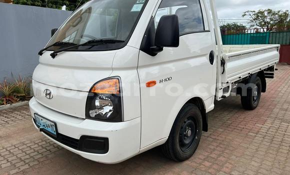Buy New Hyundai H1 White Car in Maputo in Maputo Buy New Hyundai H1 White Car in Maputo in Maputo