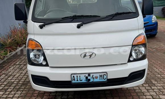 Buy New Hyundai H1 White Car in Maputo in Maputo Buy New Hyundai H1 White Car in Maputo in Maputo