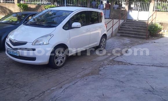 Comprar Usado Toyota Ractis Branco Carro em Maputo em Maputo Comprar Usado Toyota Ractis Branco Carro em Maputo em Maputo