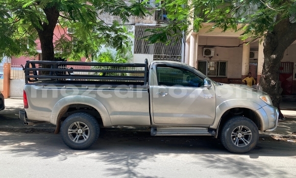 Nunua Ilio tumika Toyota Hilux Nyingine Gari ndani ya Maputo nchini Maputo Nunua Ilio tumika Toyota Hilux Nyingine Gari ndani ya Maputo nchini Maputo