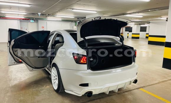 Buy Used Lexus IS White Car in Maputo in Maputo Buy Used Lexus IS White Car in Maputo in Maputo