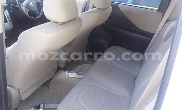 Comprar Usado Toyota Ractis Branco Carro em Maputo em Maputo Comprar Usado Toyota Ractis Branco Carro em Maputo em Maputo