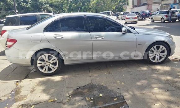 Comprar Usado Mercedes‒Benz C-Class Prata Carro em Maputo em Maputo Comprar Usado Mercedes‒Benz C-Class Prata Carro em Maputo em Maputo