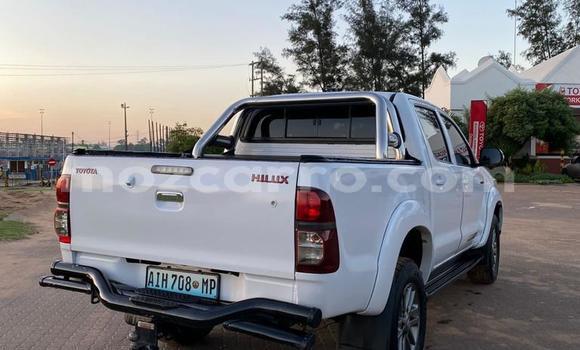 Buy Used Toyota Hilux White Car in Maputo in Maputo Buy Used Toyota Hilux White Car in Maputo in Maputo