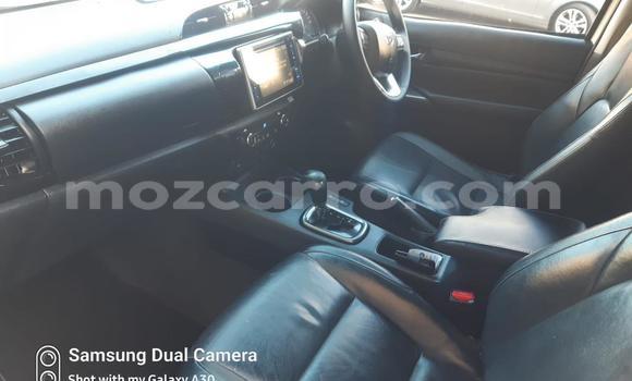 Buy Used Toyota Hiluxe Revo White Car in Maputo in Maputo Buy Used Toyota Hiluxe Revo White Car in Maputo in Maputo