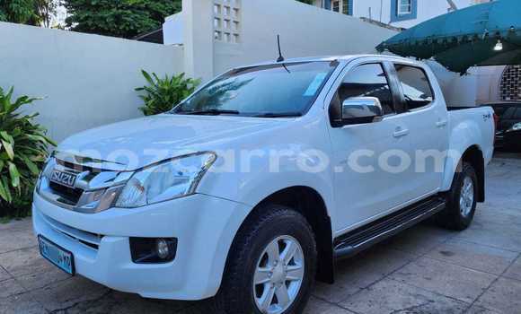 Buy Used Isuzu D-MAX White Car in Maputo in Maputo Buy Used Isuzu D-MAX White Car in Maputo in Maputo