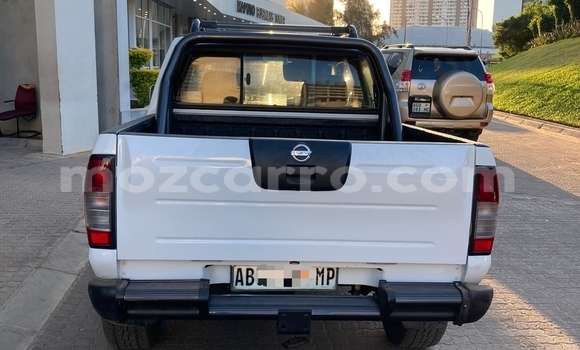 Comprar Usado Nissan Hardbody Branco Carro em Maputo em Maputo Comprar Usado Nissan Hardbody Branco Carro em Maputo em Maputo