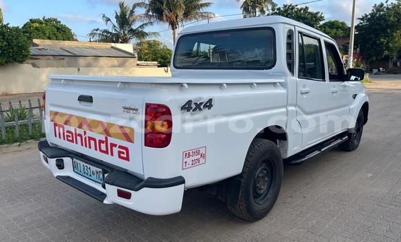 Nunua Ilio tumika Mahindra Armada Nyeupe Gari ndani ya Maputo nchini Maputo Nunua Ilio tumika Mahindra Armada Nyeupe Gari ndani ya Maputo nchini Maputo