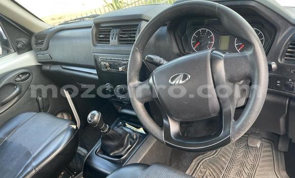 Nunua Ilio tumika Mahindra Armada Nyeupe Gari ndani ya Maputo nchini Maputo Nunua Ilio tumika Mahindra Armada Nyeupe Gari ndani ya Maputo nchini Maputo