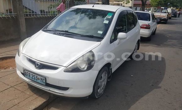 Comprar Usado Honda Fit Branco Carro em Maputo em Maputo Comprar Usado Honda Fit Branco Carro em Maputo em Maputo