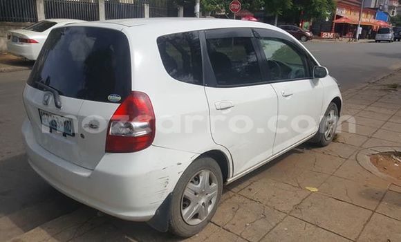 Comprar Usado Honda Fit Branco Carro em Maputo em Maputo Comprar Usado Honda Fit Branco Carro em Maputo em Maputo