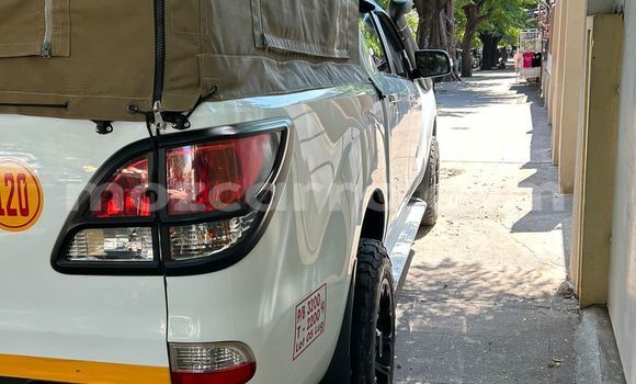 Buy Used Mazda BT-50 White Car in Maputo in Maputo Buy Used Mazda BT-50 White Car in Maputo in Maputo