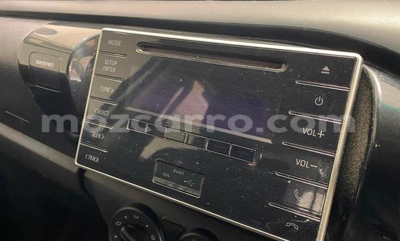 Nunua Ilio tumika Toyota Hilux Nyeupe Gari ndani ya Maputo nchini Maputo Nunua Ilio tumika Toyota Hilux Nyeupe Gari ndani ya Maputo nchini Maputo