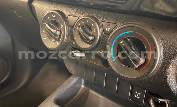 Nunua Ilio tumika Toyota Hilux Nyeupe Gari ndani ya Maputo nchini Maputo Nunua Ilio tumika Toyota Hilux Nyeupe Gari ndani ya Maputo nchini Maputo