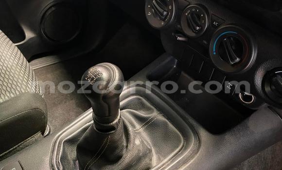 Nunua Ilio tumika Toyota Hilux Nyeupe Gari ndani ya Maputo nchini Maputo Nunua Ilio tumika Toyota Hilux Nyeupe Gari ndani ya Maputo nchini Maputo