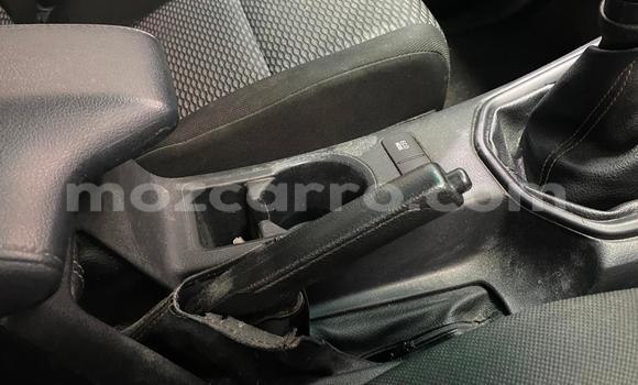 Nunua Ilio tumika Toyota Hilux Nyeupe Gari ndani ya Maputo nchini Maputo Nunua Ilio tumika Toyota Hilux Nyeupe Gari ndani ya Maputo nchini Maputo