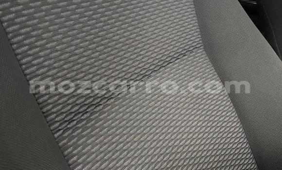 Nunua Ilio tumika Toyota Hilux Nyeupe Gari ndani ya Maputo nchini Maputo Nunua Ilio tumika Toyota Hilux Nyeupe Gari ndani ya Maputo nchini Maputo